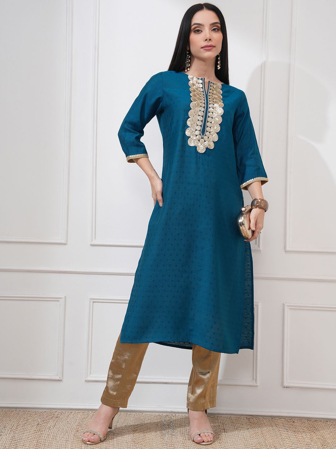 Vishudh Women Embellished Straight Kurta