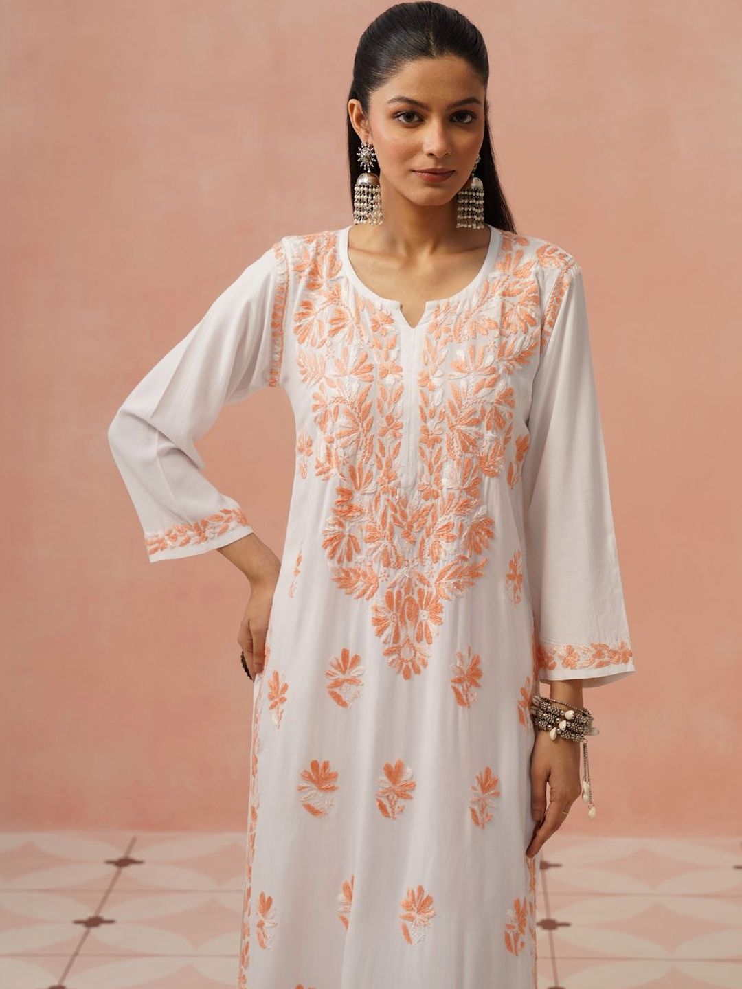 House of Chikankari Women Regular Chikankari Kurta with Trousers