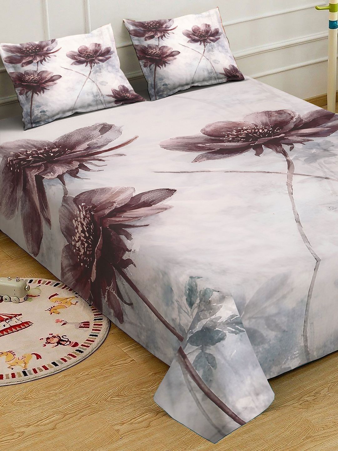KLOTTHE White & Purple Floral Printed Dilengkapi 300 TC King Bedsheet Dengan 2 Sarung Bantal