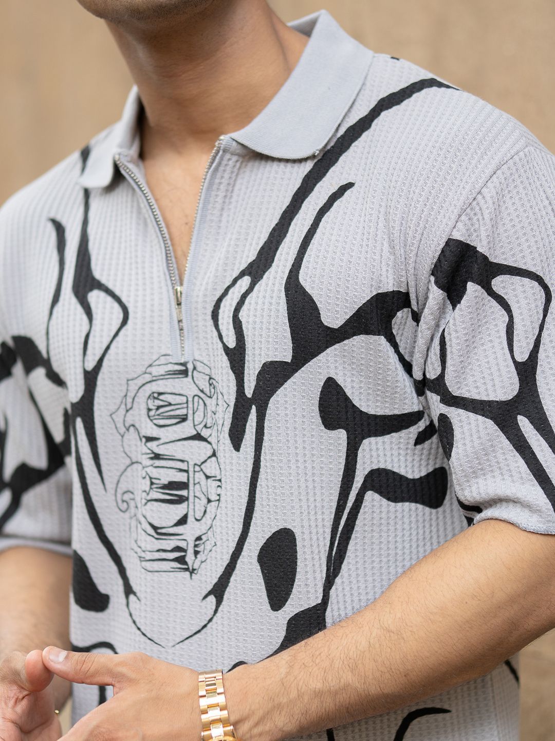 Powerlook Abstract Printed Polo Collar Drop-Shoulder Sleeves T-shirt