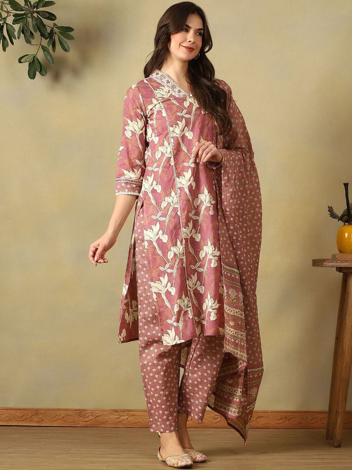 Mamicha Women Floral Printed Regular Pure Cotton Kurta with Trousers & With Dupatta