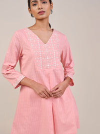 Global Desi Women Cotton V Neck Pink Tunic