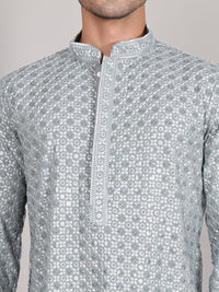 Jompers Men Geometric Embroidered Sequinned Kurta