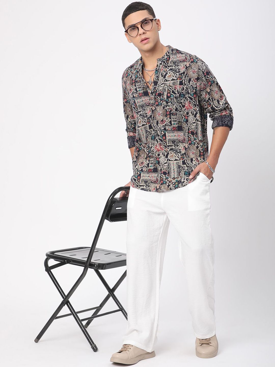 VASTRADO Quirky Foil Printed Band Collar Cotton Straight Short Kurta