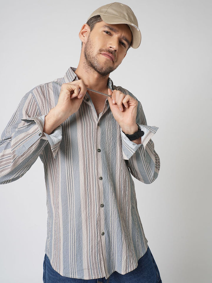 VASTRADO Men Classic Slim Fit Vertical Striped Cutaway Collar Casual Shirt