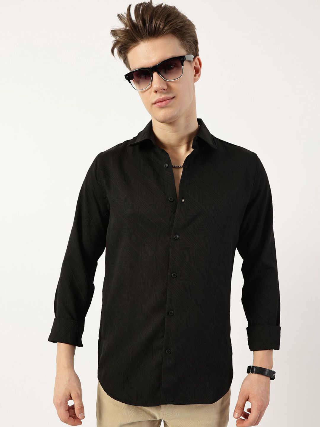 Thomas Scott Men Premium Spread Collar Textured Solid Slim Fit Casual Shirt