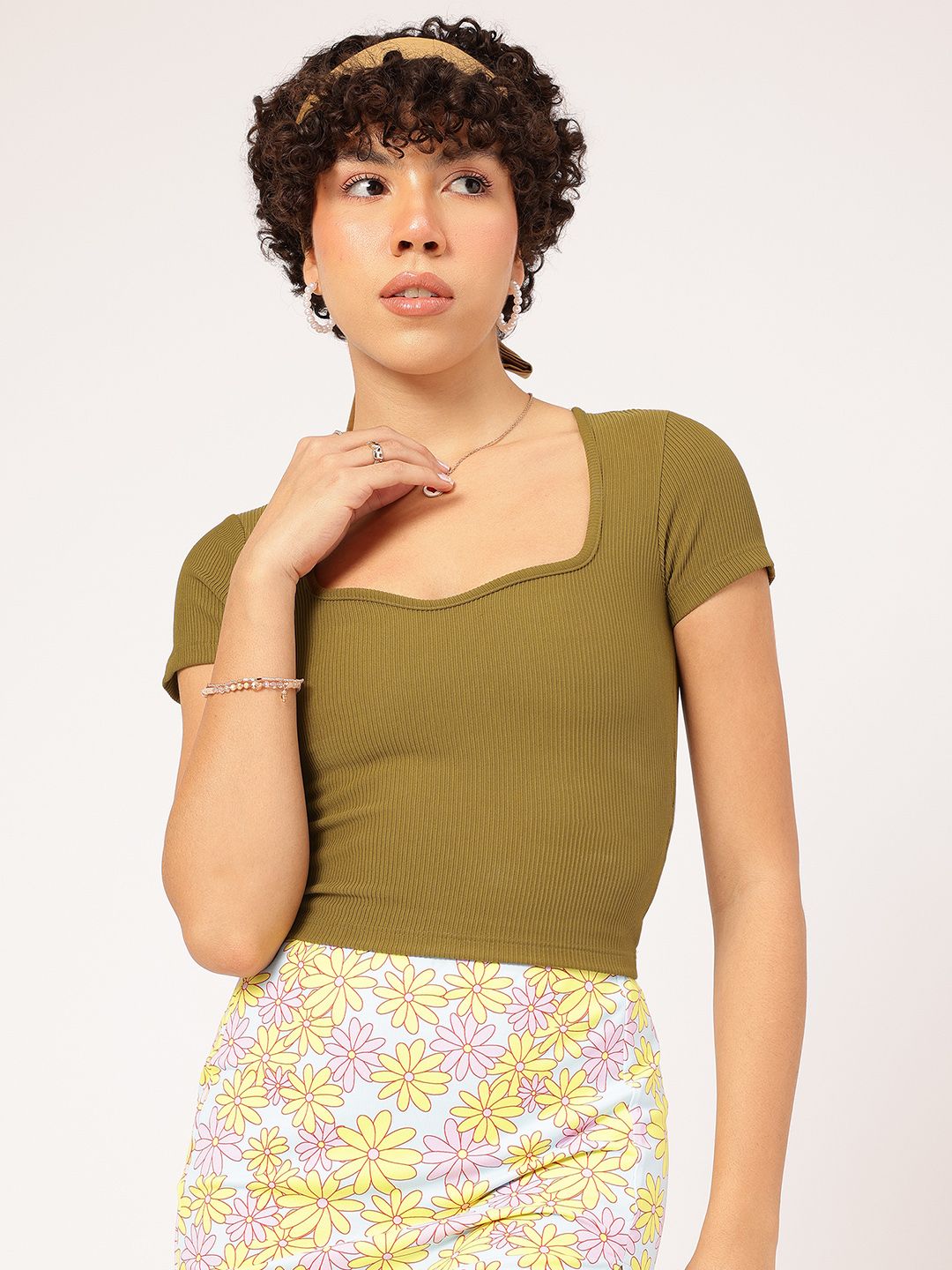 DressBerry Elevated Basic Sweetheart Neck Top