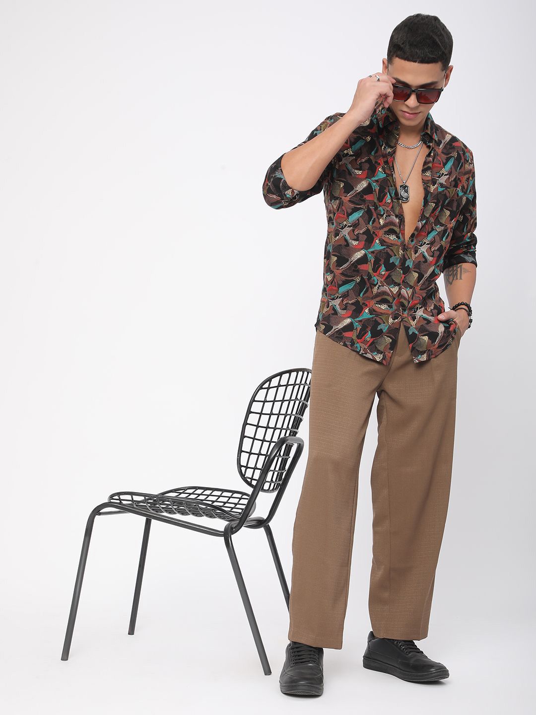 VASTRADO Men Abstract Printed Classic Slim Fit Opaque Cotton Casual Shirt