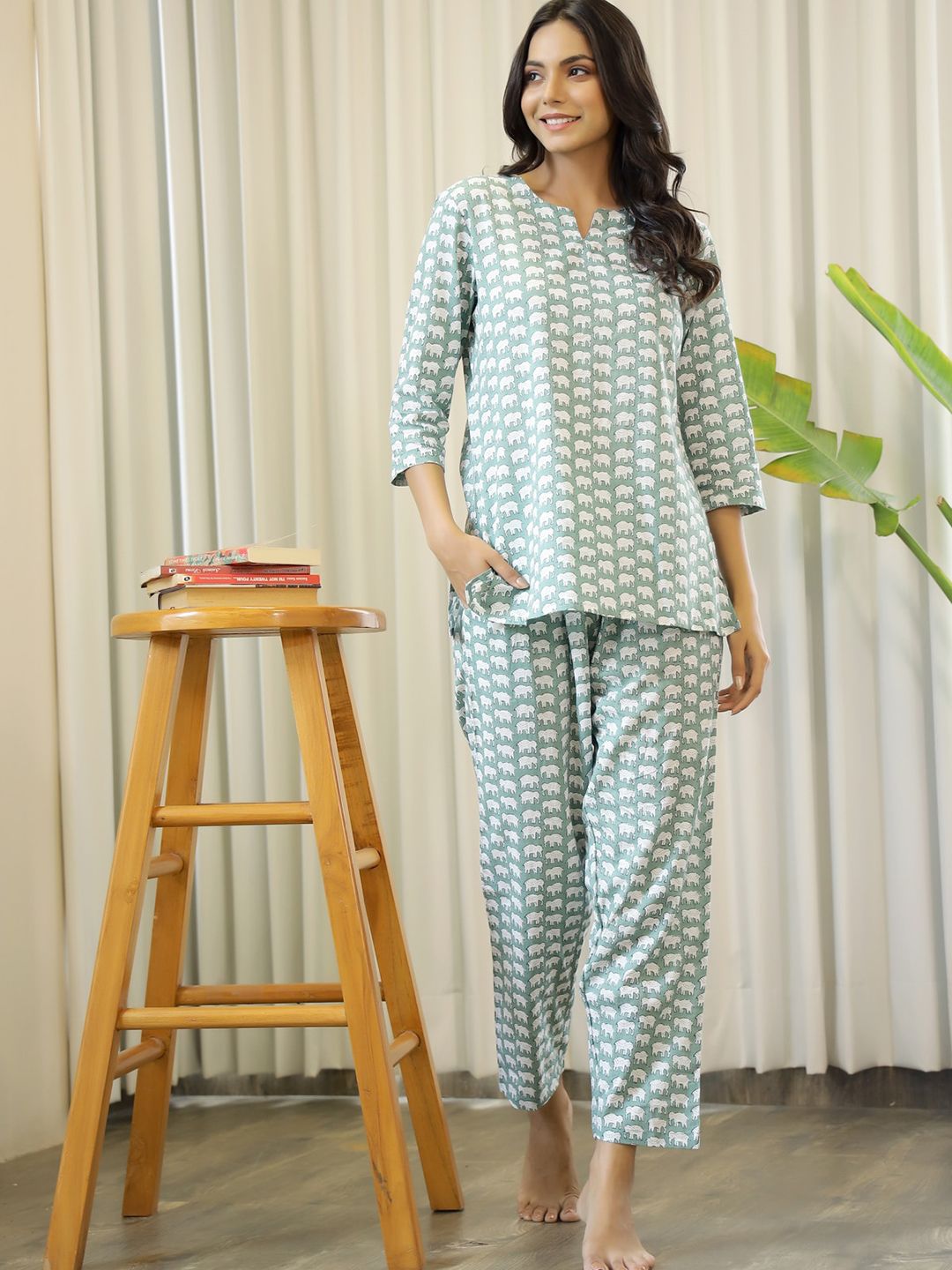 SANSKRUTIHOMES Women Printed Pure Cotton Night suit