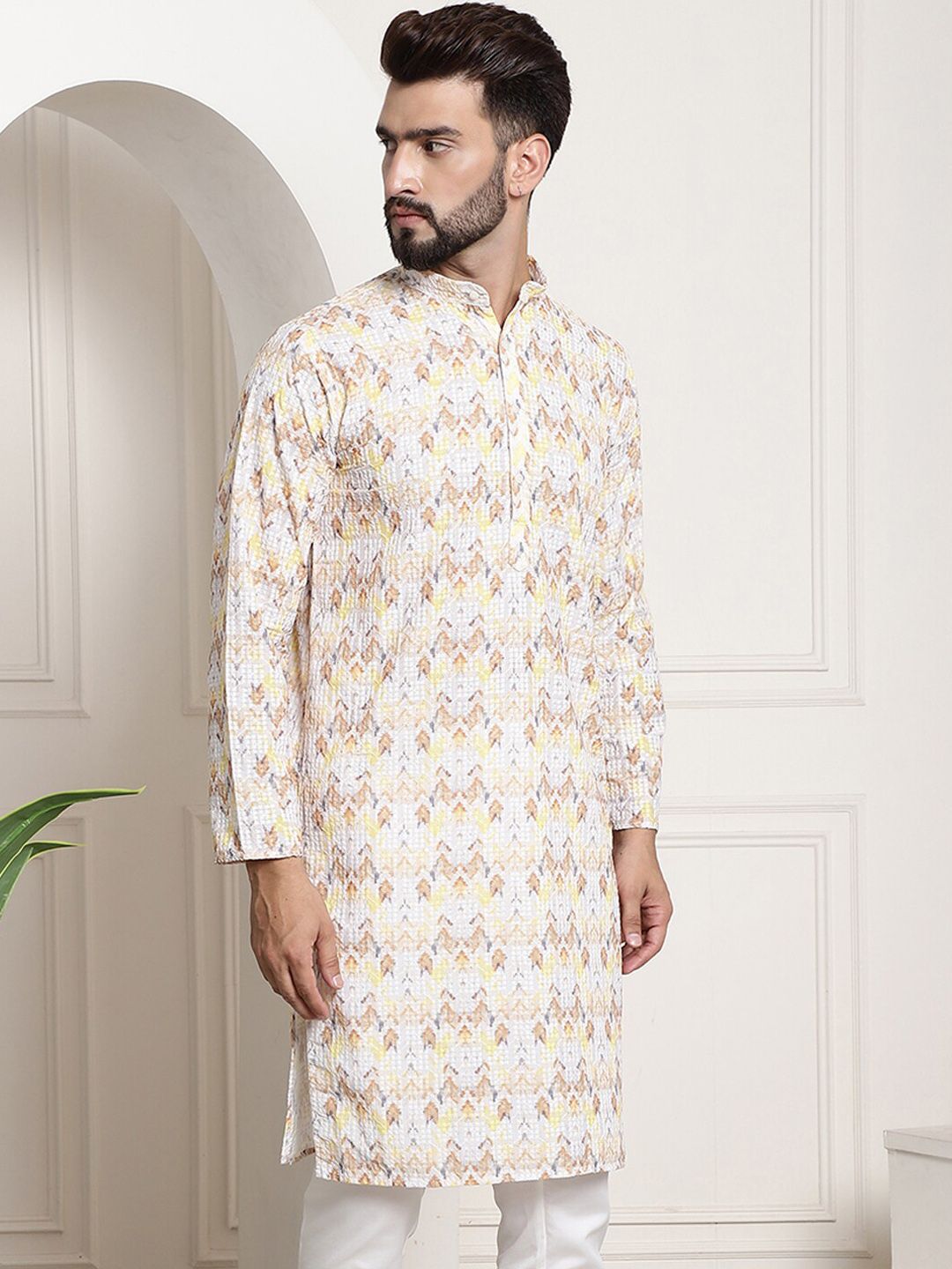 SOJANYA Floral Printed Mandarin Collar Kurta