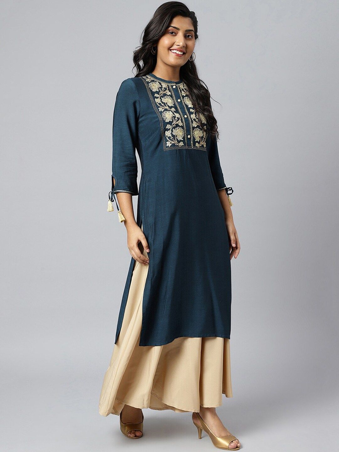 AURELIA Women Teal & Gold-Toned Yoke Design Thread Work Kurta