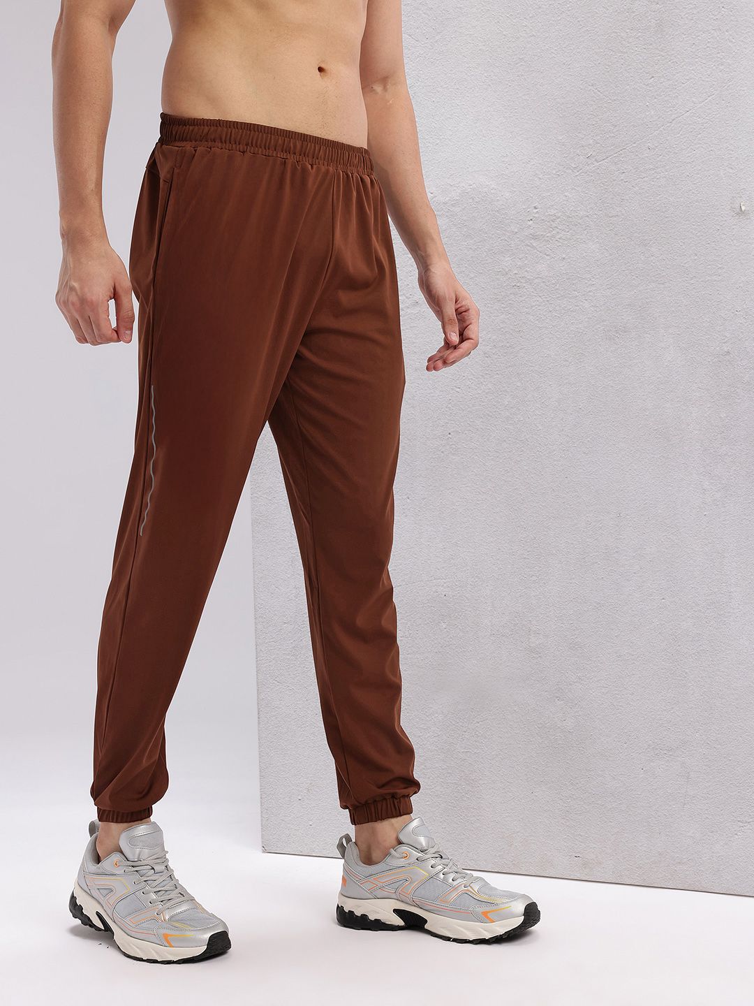 HRX by Hrithik Roshan Men Rapid-Dry Mid-Rise Training Joggers