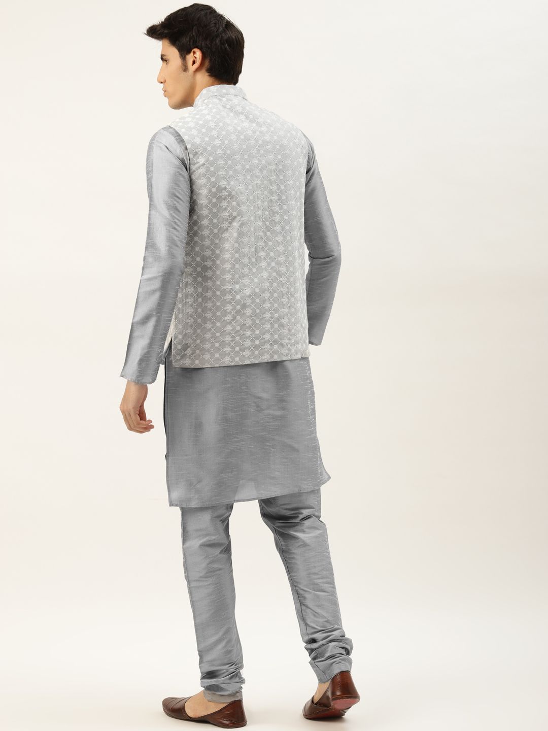 SOJANYA Men Grey Solid Kurta Set With Embroidered Jacket