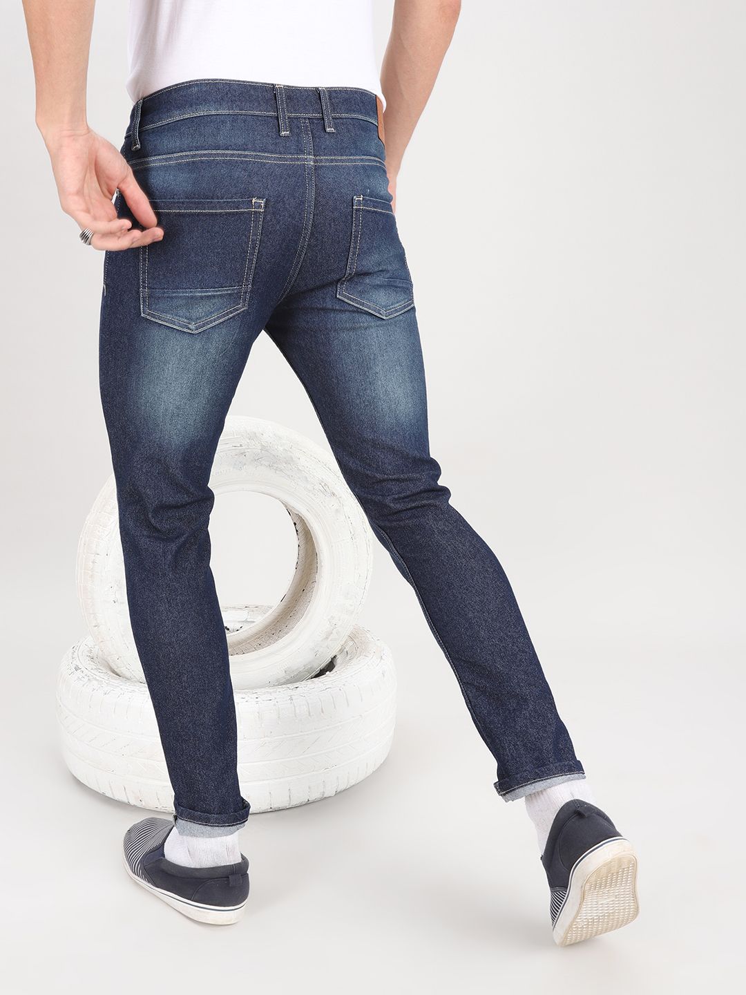 The Indian Garage Co Men Blue Slim Fit Low-Rise Clean Look Stretchable Jeans