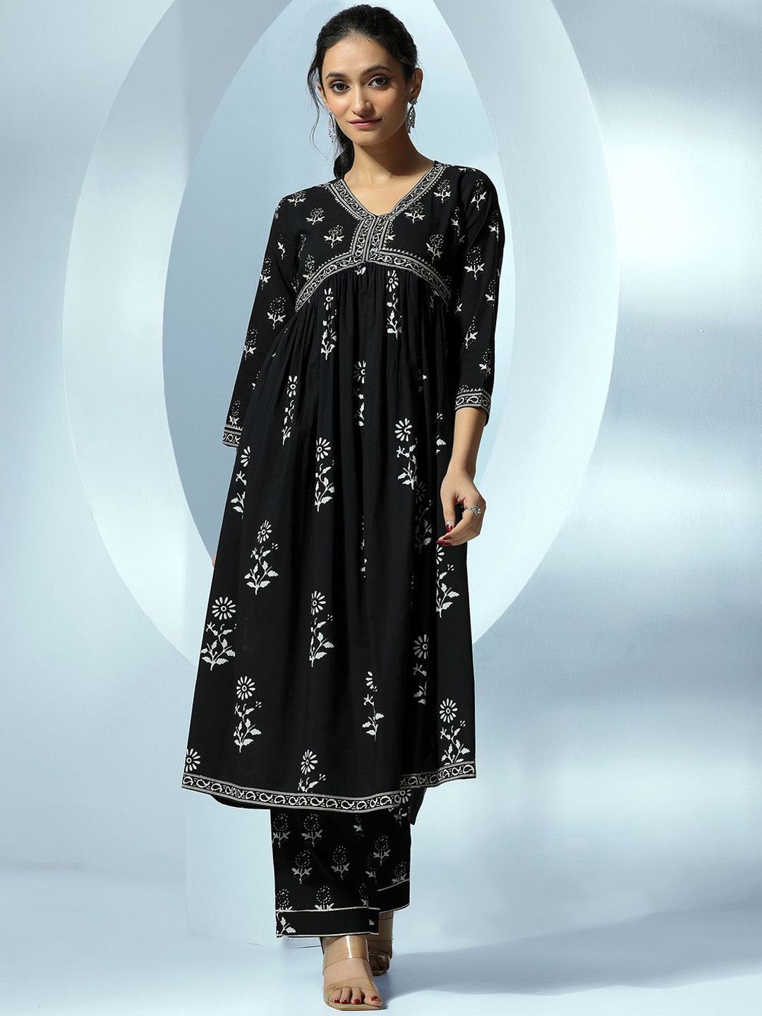 Libas Women Floral Printed Pure Cotton Kurta with Palazzos
