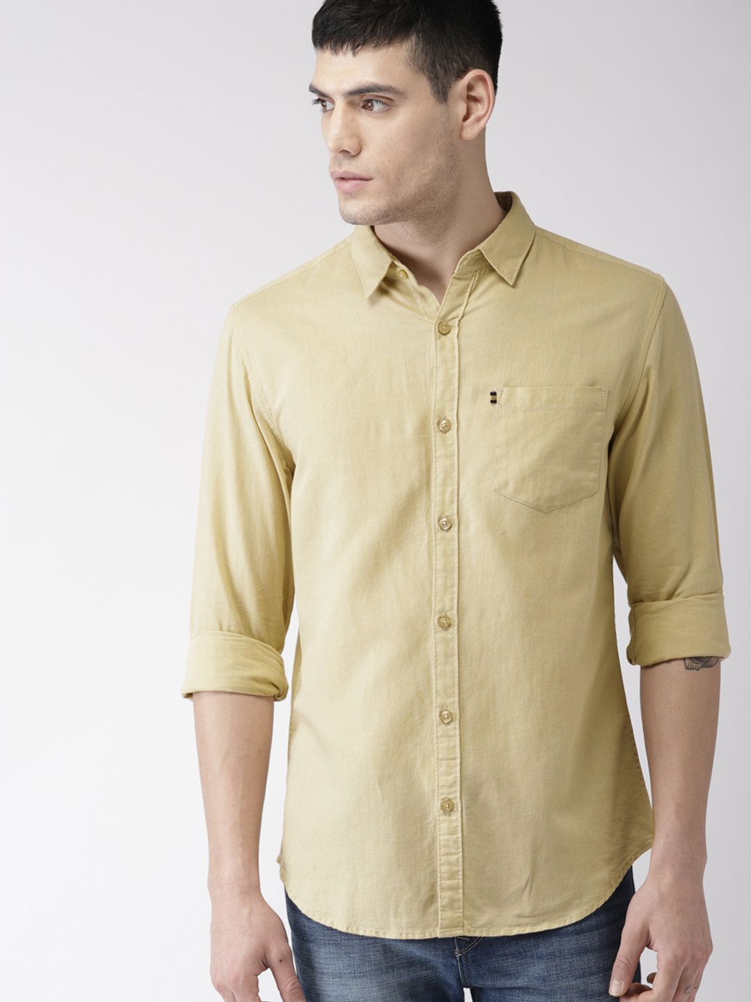 HIGHLANDER Men Beige Slim Fit Solid Casual Shirt