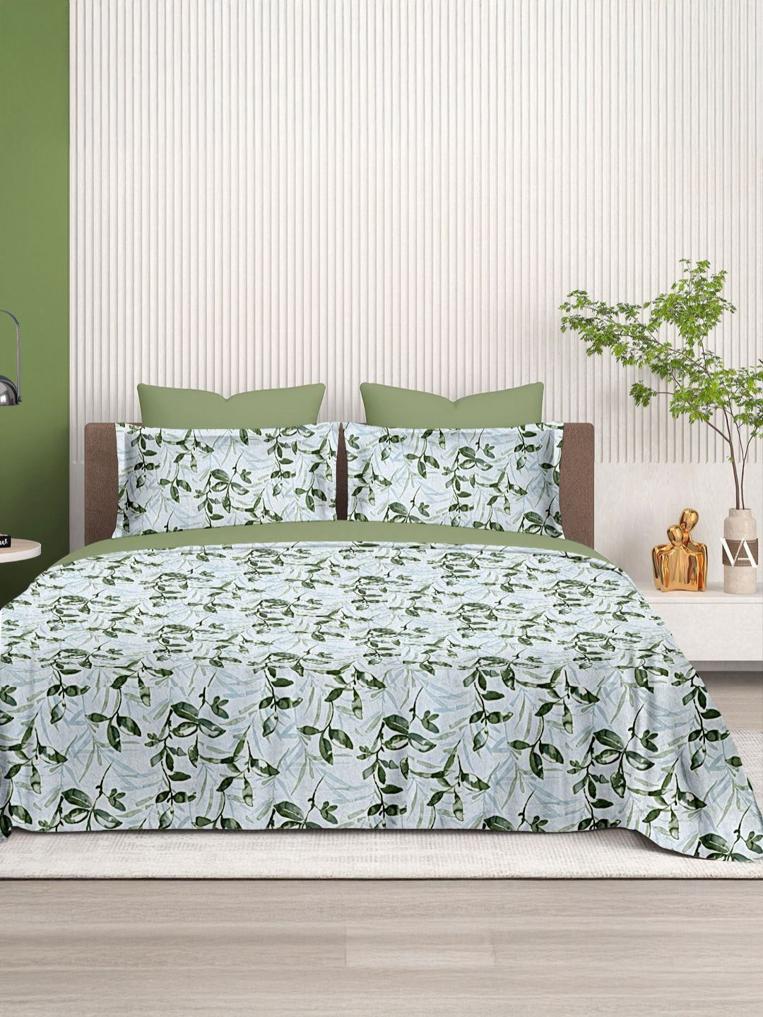 Cortina Glazed Cotton Green Floral 140 TC King Bedsheet with 2 Pillow Covers