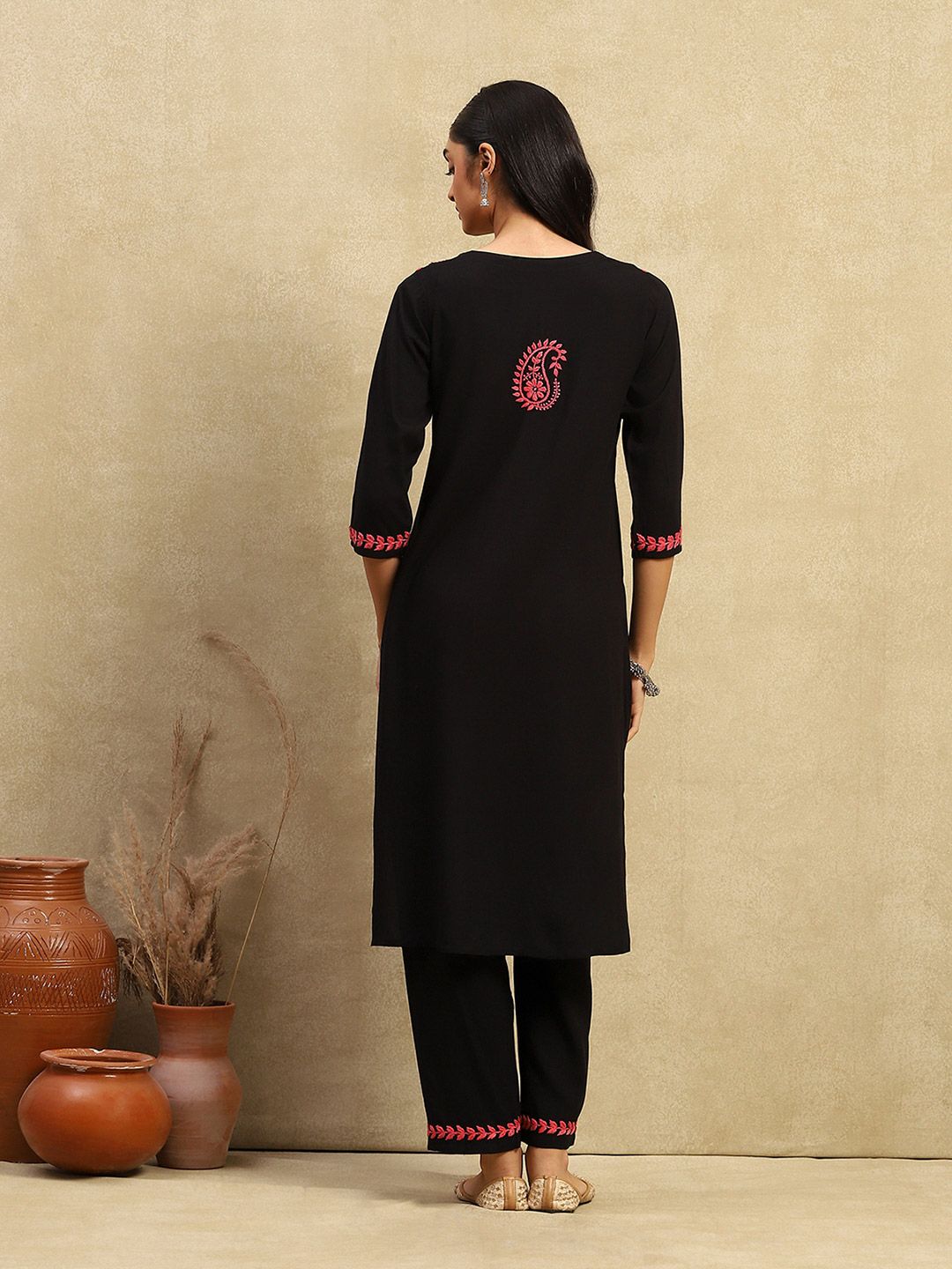 House of Chikankari Women Black Rayon Chikankari Embroidered Kurta Set