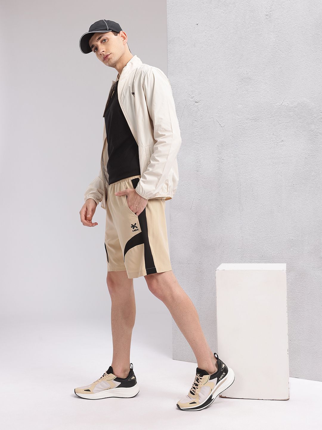 HRX by Hrithik Roshan Men Lifestyle Side Striped Shorts