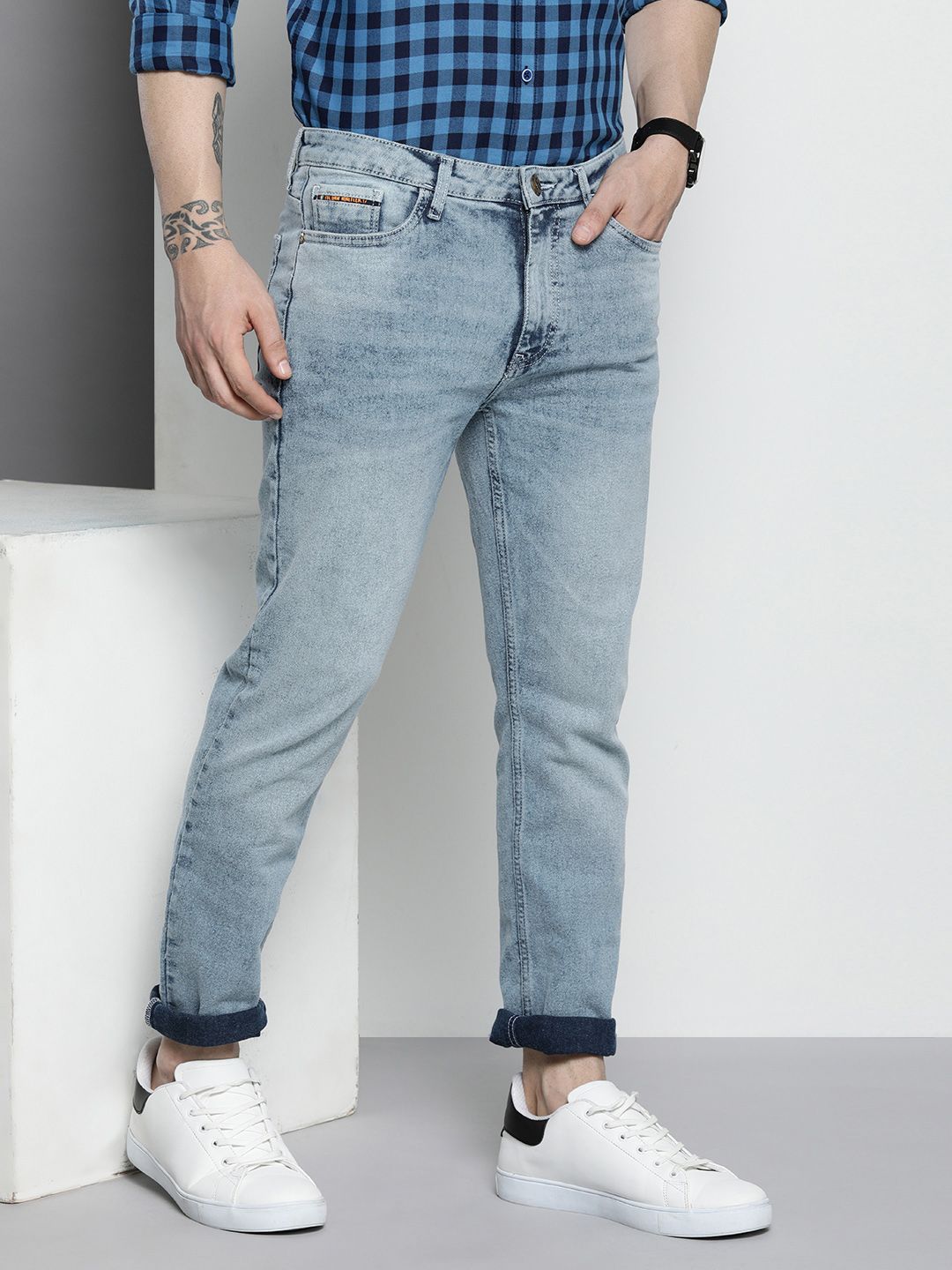 The Indian Garage Co Men Blue Slim Fit Light Fade Stretchable Jeans