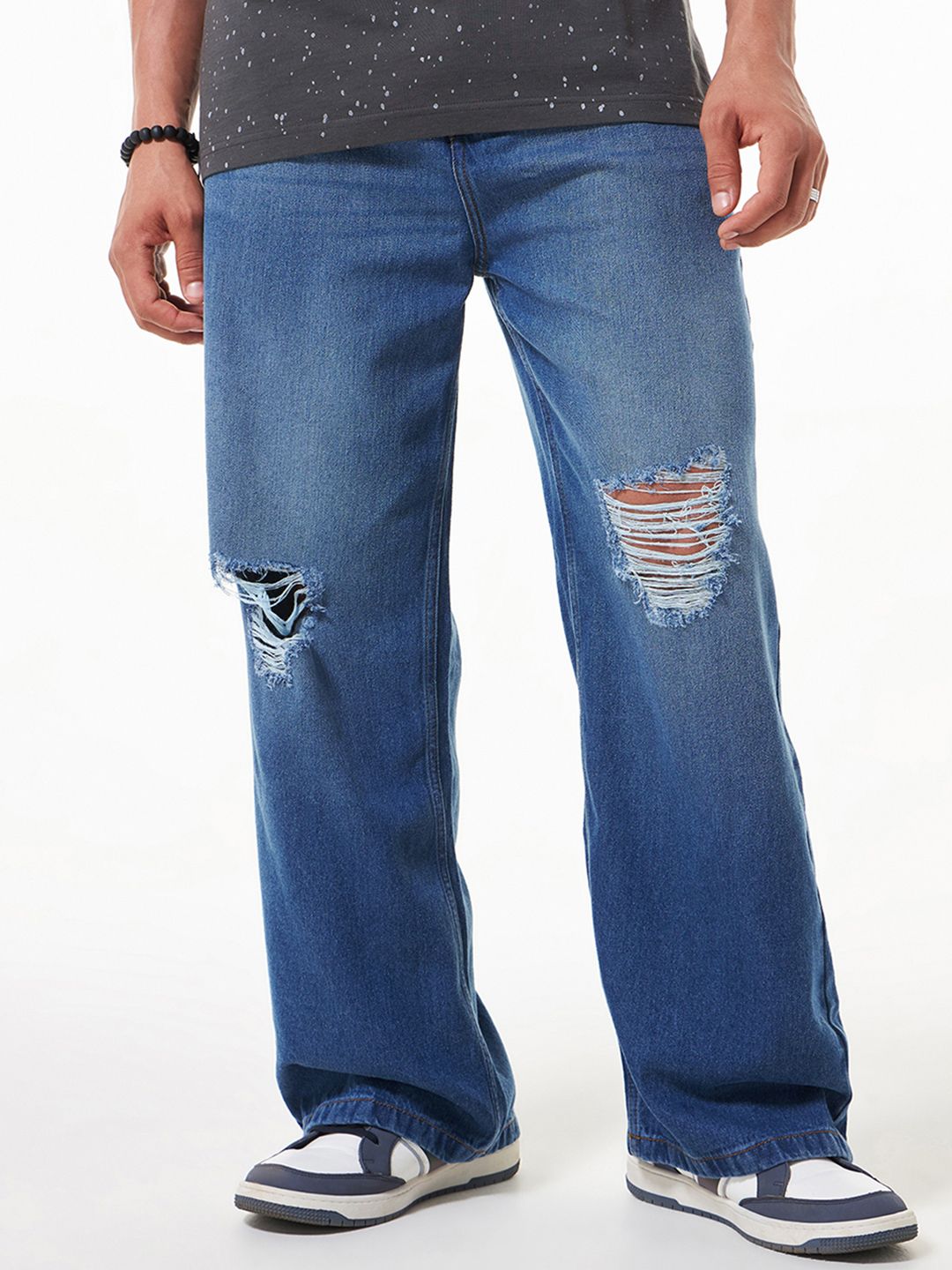 Bewakoof Men Blue Baggy Fit Light Fade Mildly Distressed Pure Cotton Jeans