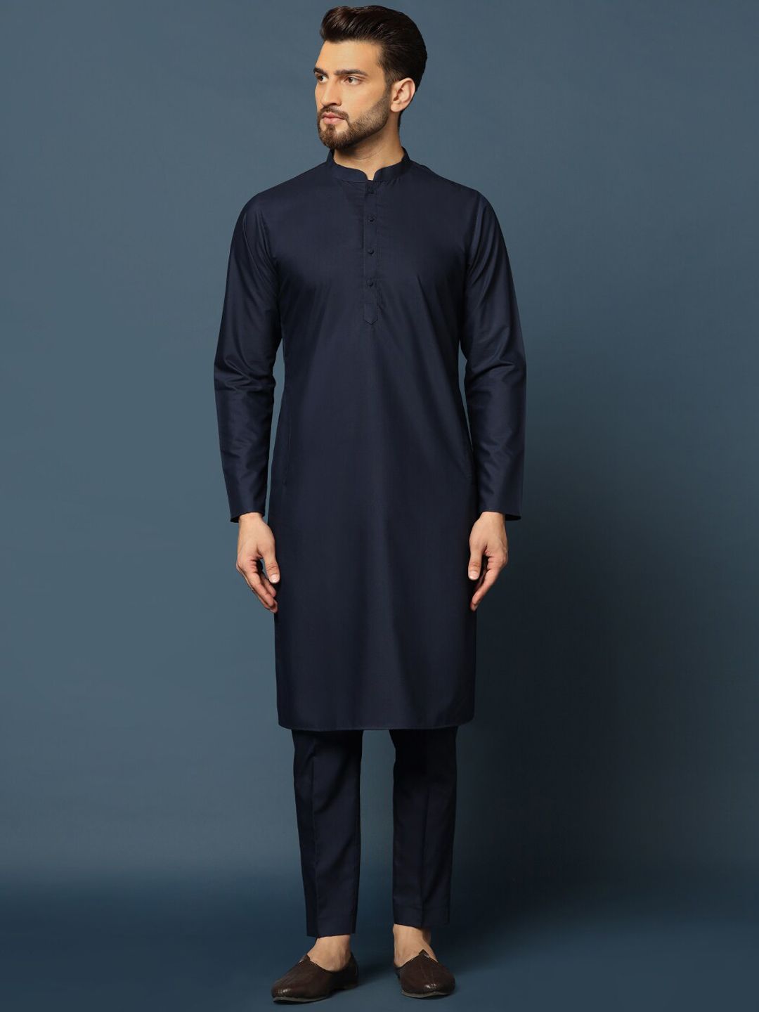 KISAH Men Woven Design Cotton Indowestern Sherwani Set