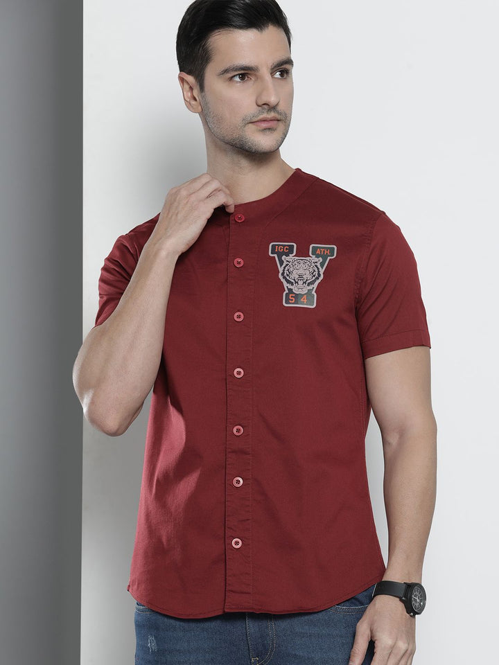 The Indian Garage Co Men Maroon Solid Casual Shirt