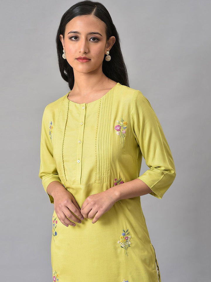 W Women Floral Embroidered Gotta Patti Kurta