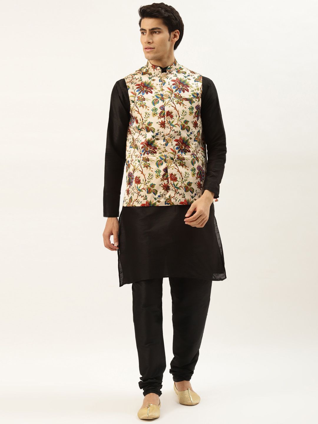 SOJANYA Kurta Solid Hitam Lelaki dengan Jaket Churidar & Nehru