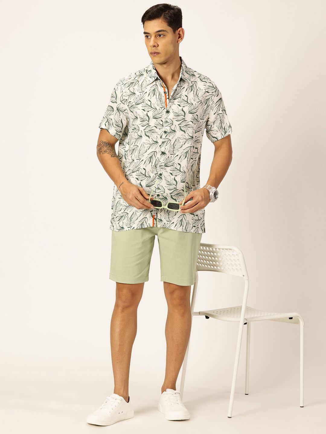 Thomas Scott Men Premium Tropical Printed Spread Collar Casual Shirt