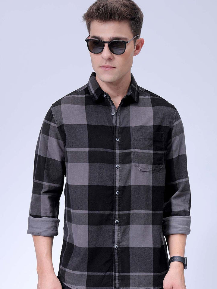 The Indian Garage Co Men Spread Collar Checked Casual Shirt