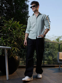 Campus Sutra Men Classic Fit Spread Collar Vertical Striped Cotton Casual Shirt