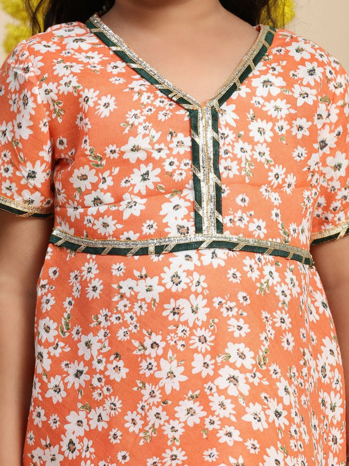 Cutiekins Girls Floral Printed Gotta Patti Kurti With Sharara & Dupatta