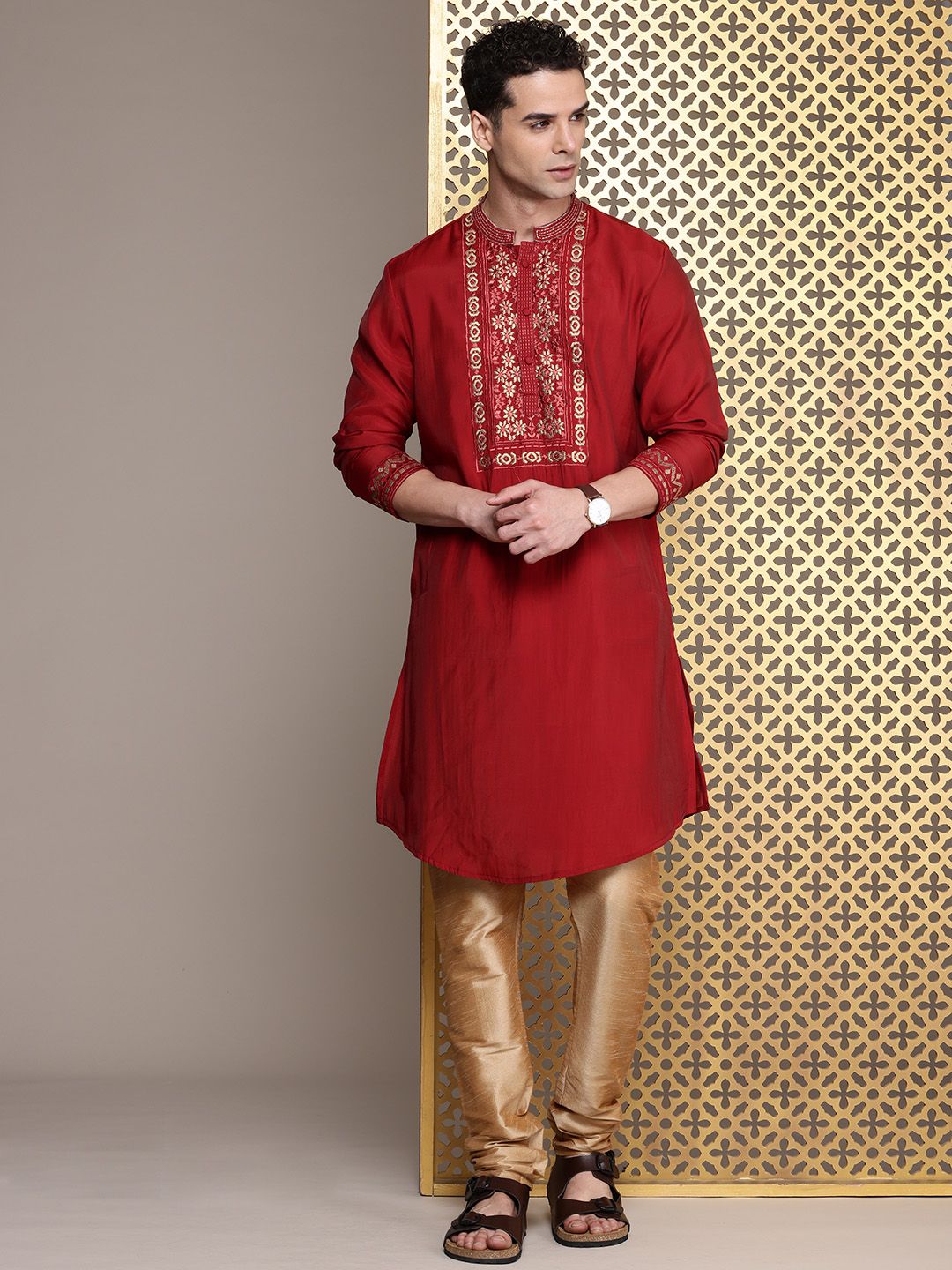 House of Pataudi Floral Yoke Design Mandarin Collar Thread Work Jashn Kurta