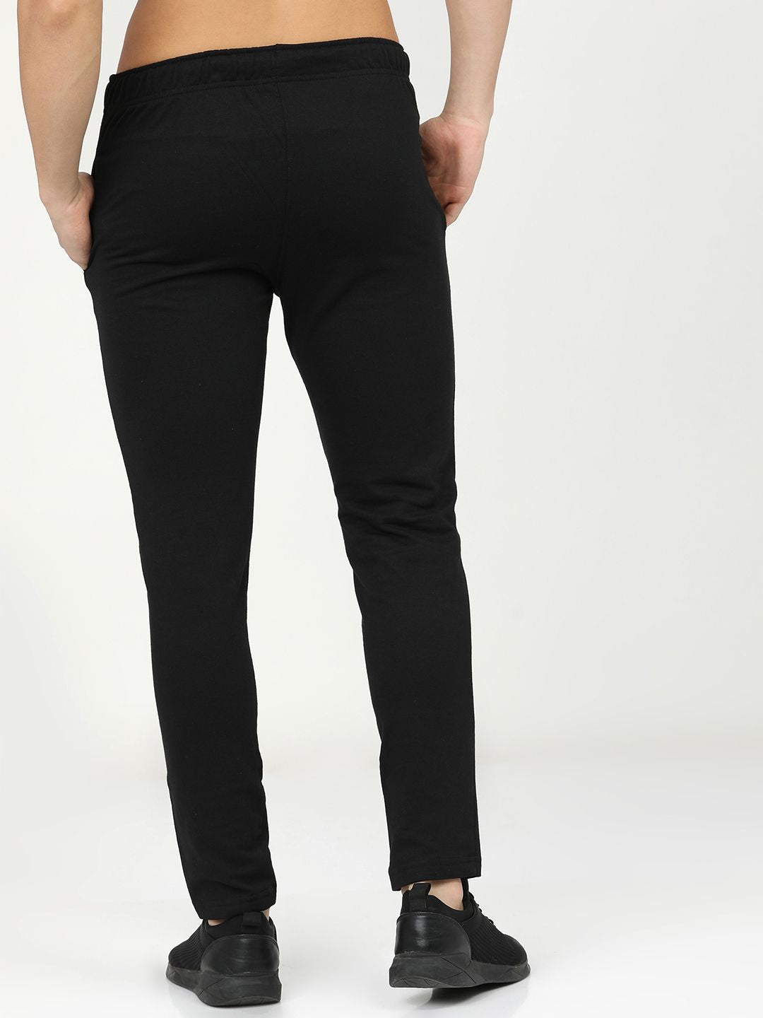 HIGHLANDER Men Black Solid Slim-Fit Track Pants