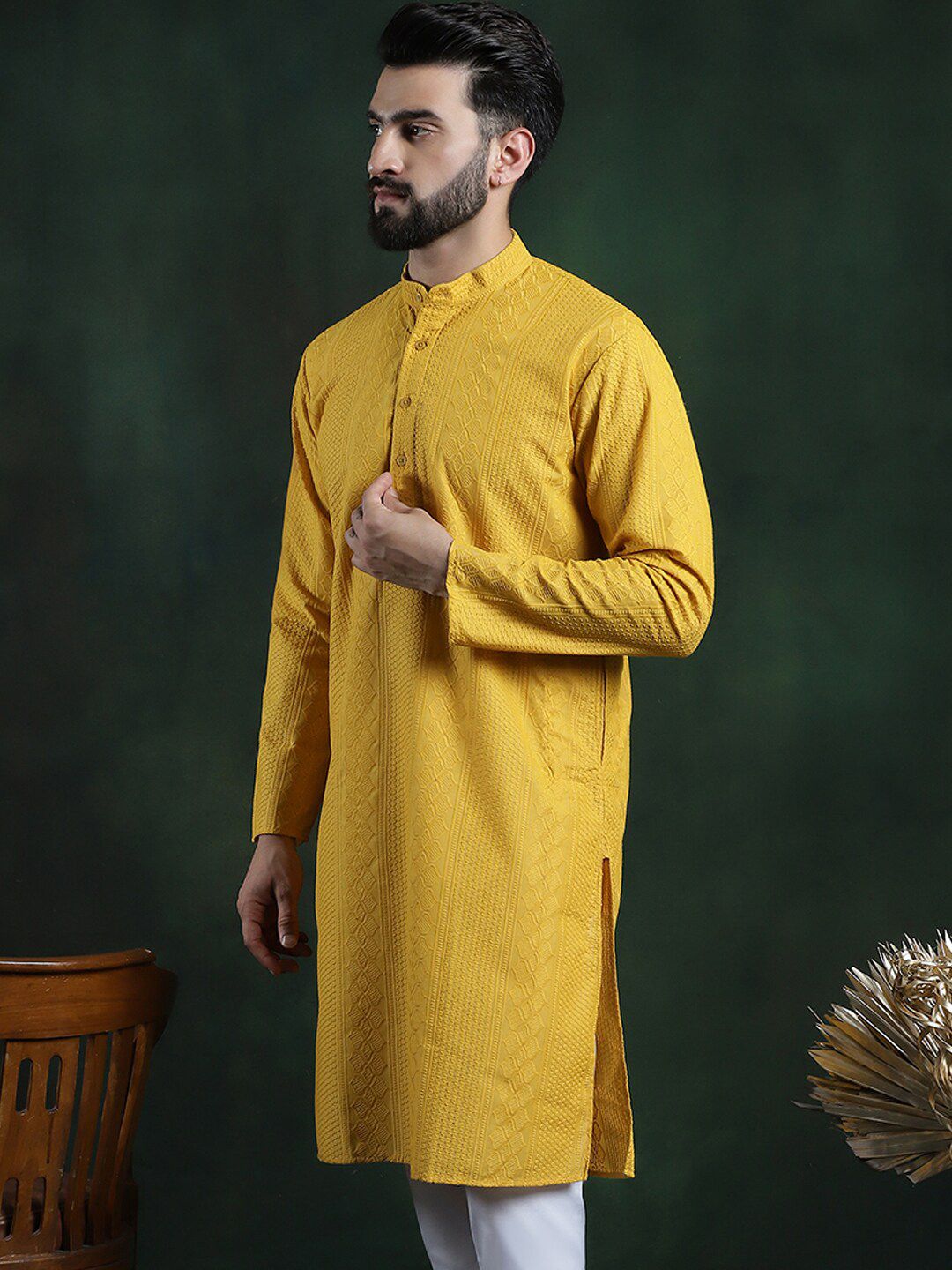 SOJANYA Ethnic Motifs Embroidered Mandarin Collar Thread Work Cotton Straight Kurta