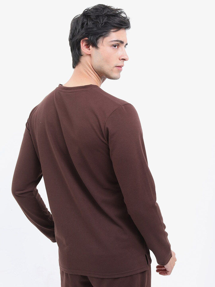 Highlander Henley Neck Popcorn berstruktur tshirt biasa