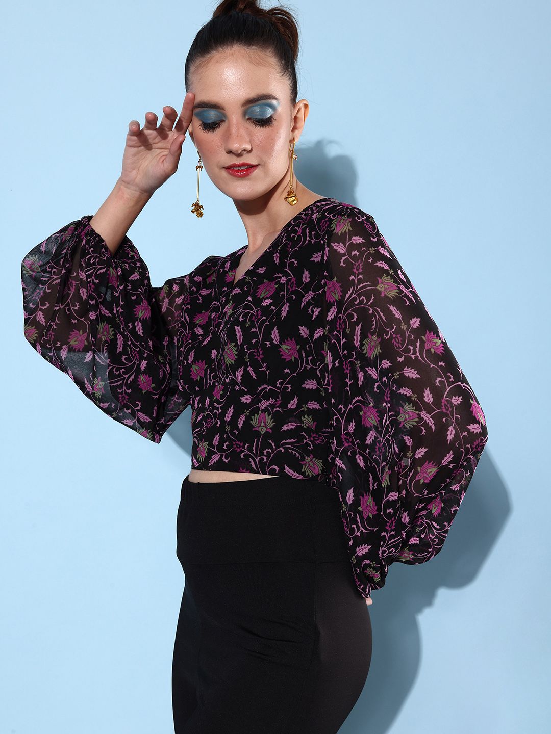 QUIERO Black & Pink Floral Print Bishop Sleeves Crop Top