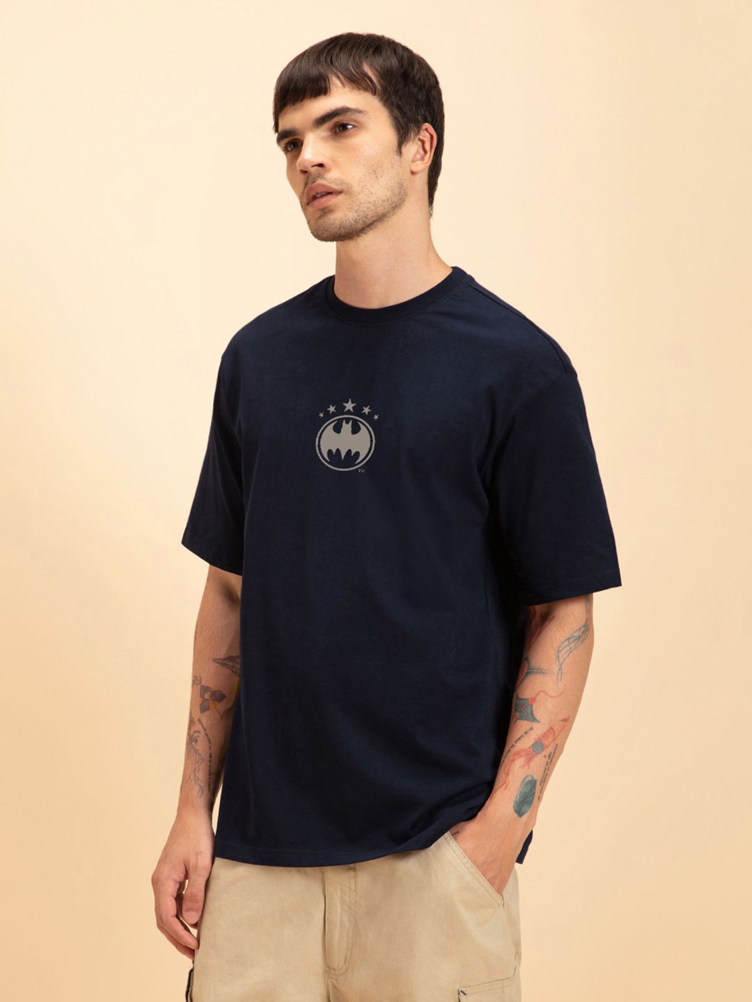 Bewakoof Navy Blue Batman Printed Drop Shoulder Sleeves Pure Cotton Oversized T-shirt