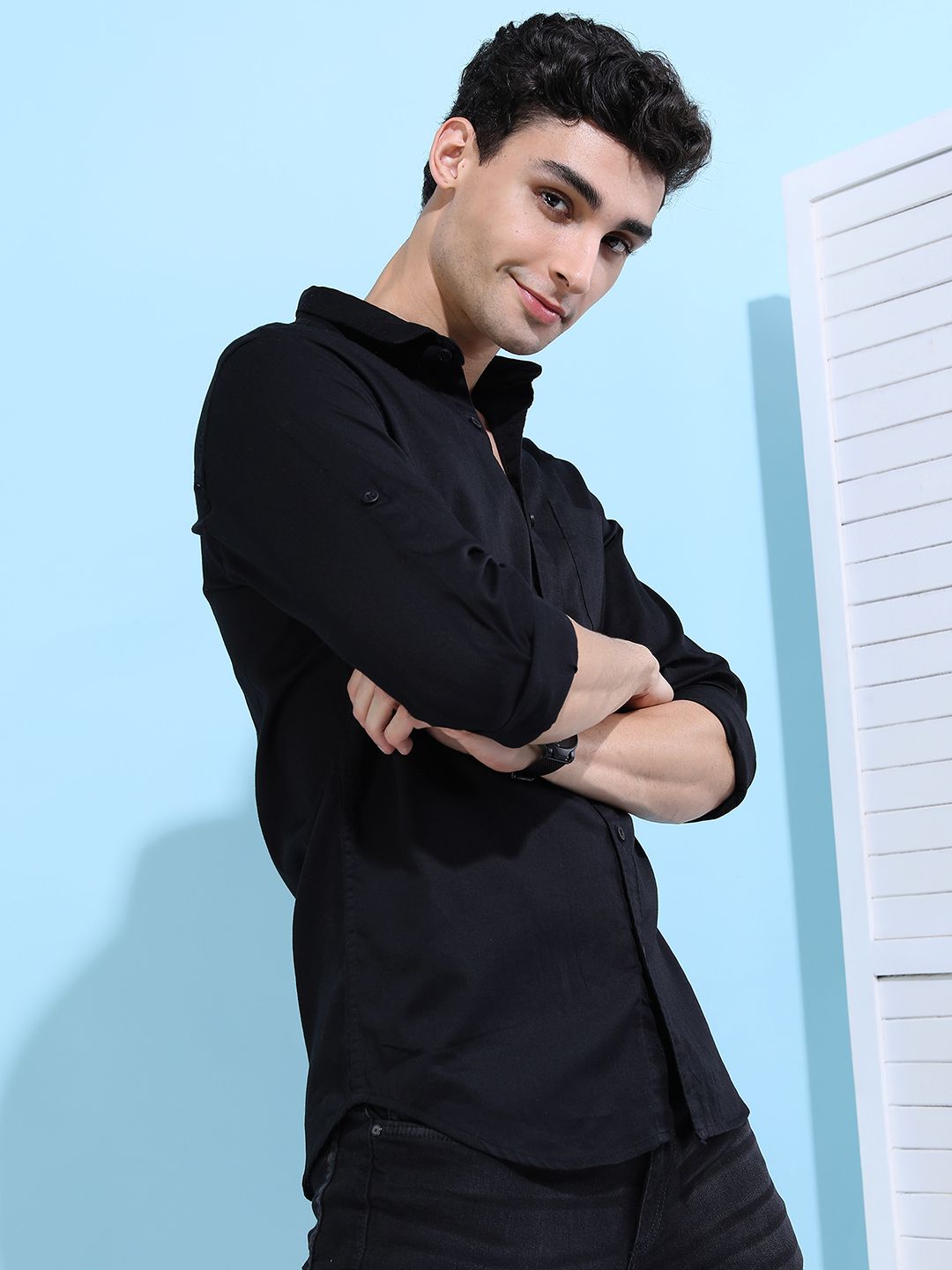 HIGHLANDER Men Black Long Roll-Up Sleeves Slim Fit Casual Shirt
