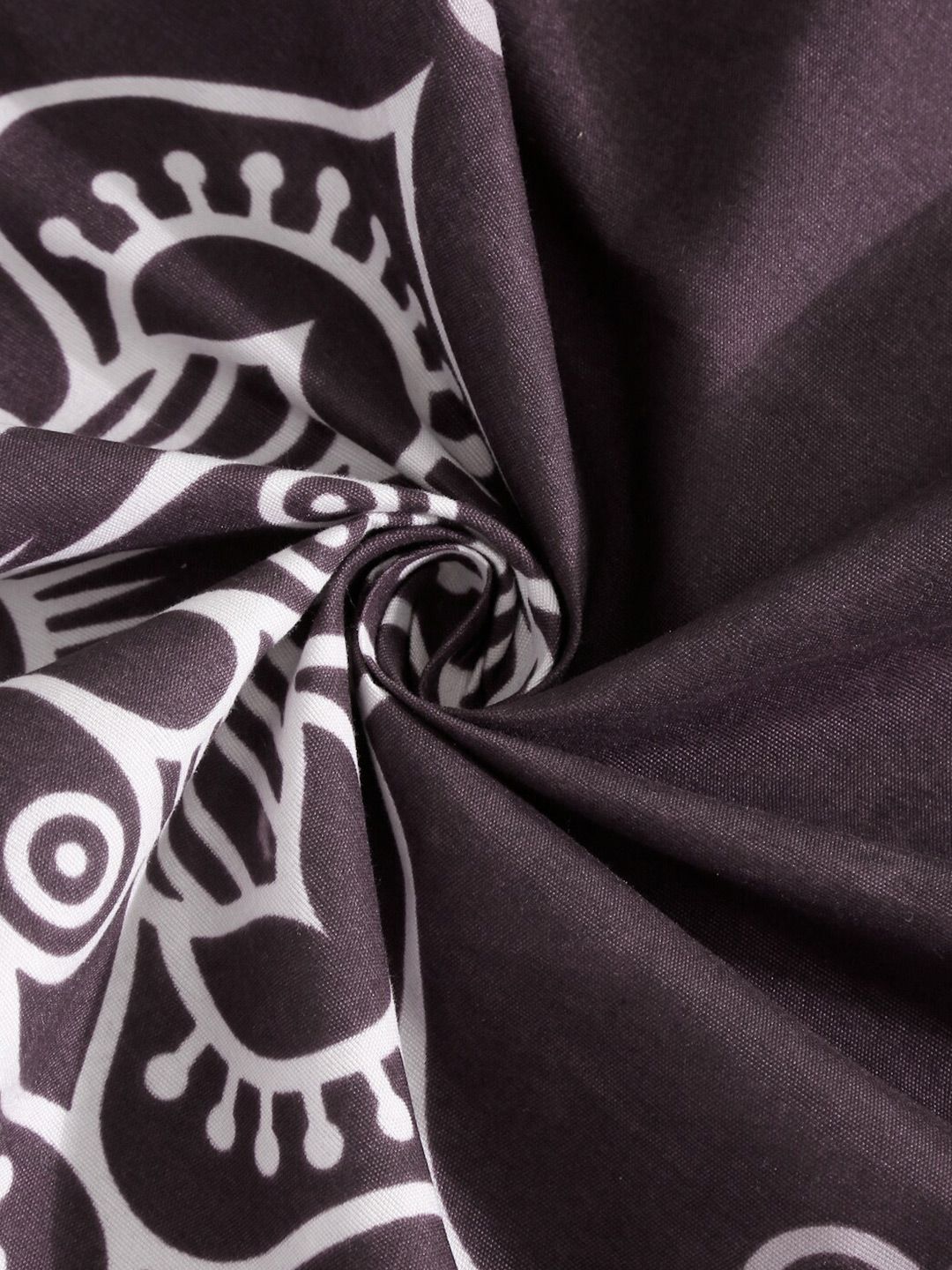 KLOTTHE Black Ethnic Motifs Printed 300TC Fitted Double King Bedsheet With 4 Pillow Cover