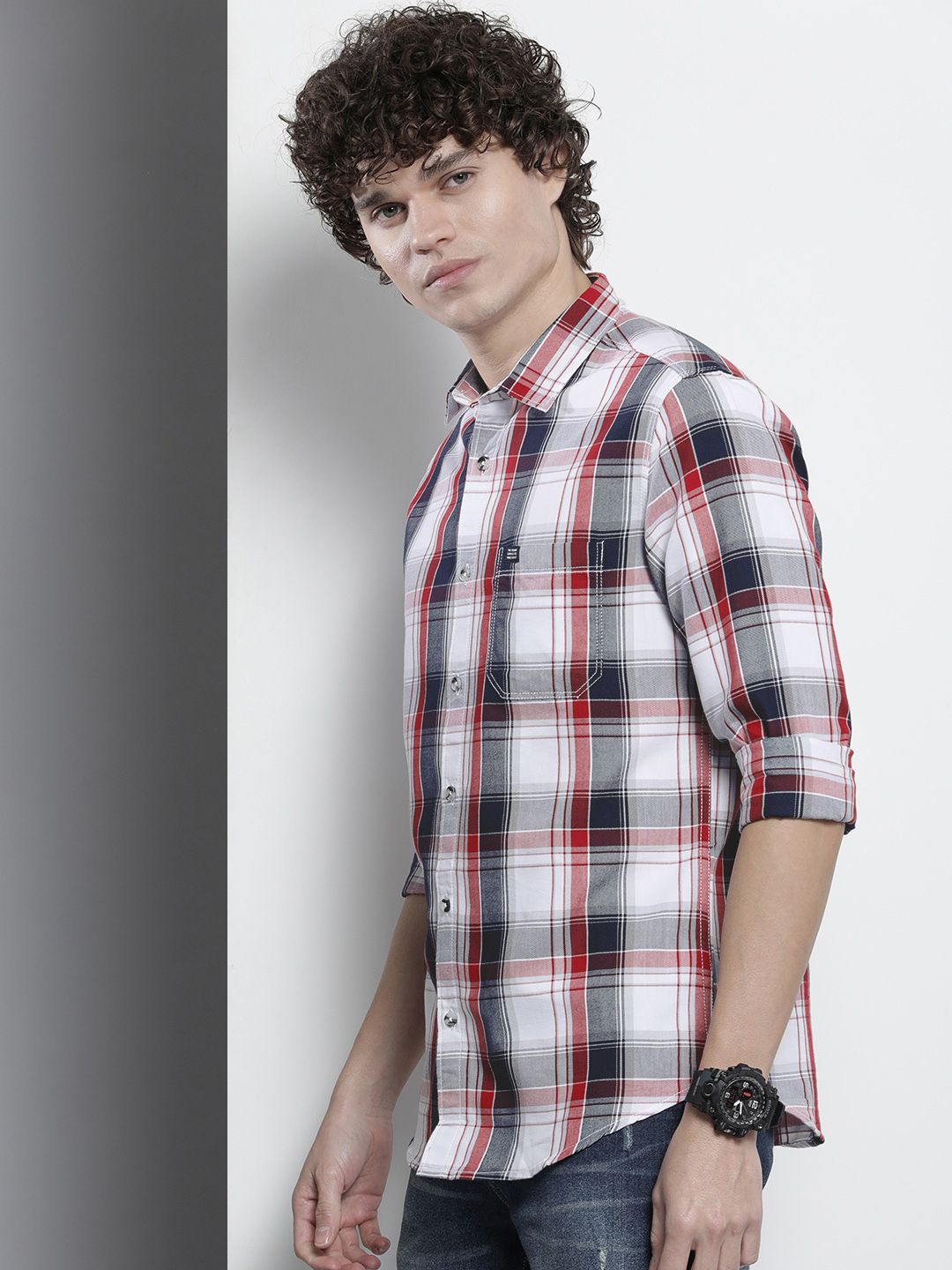 The Indian Garage Co Men Checked Casual Shirt