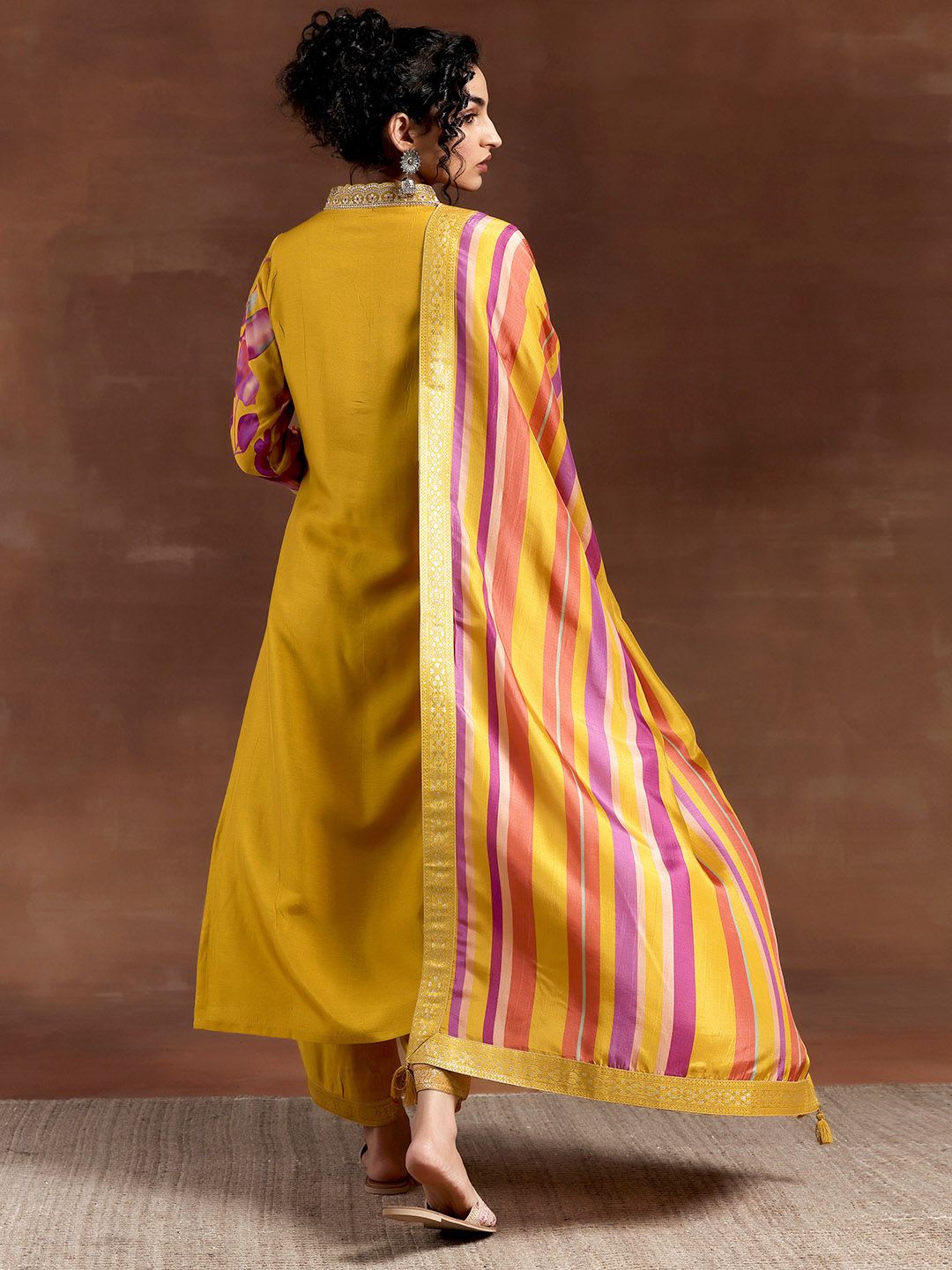 Libas Floral Printed Kurta With Trousers & Dupatta