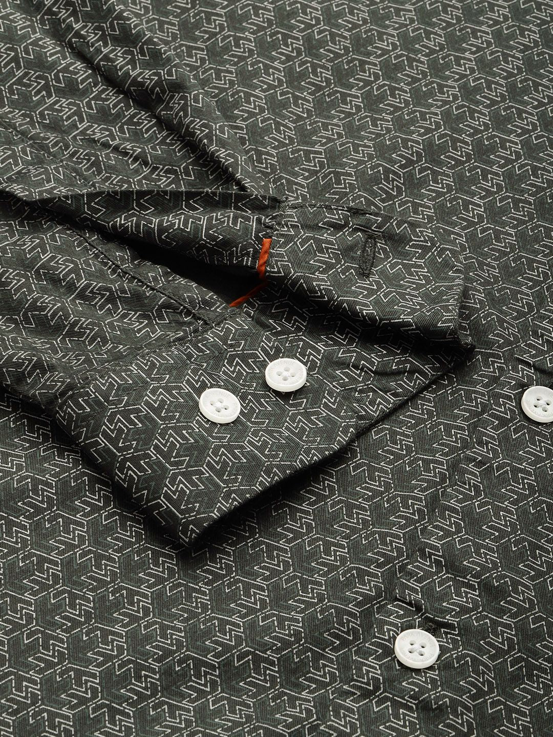 Park Avenue Pure Cotton Slim Fit Geometric Printed Casual Shirt