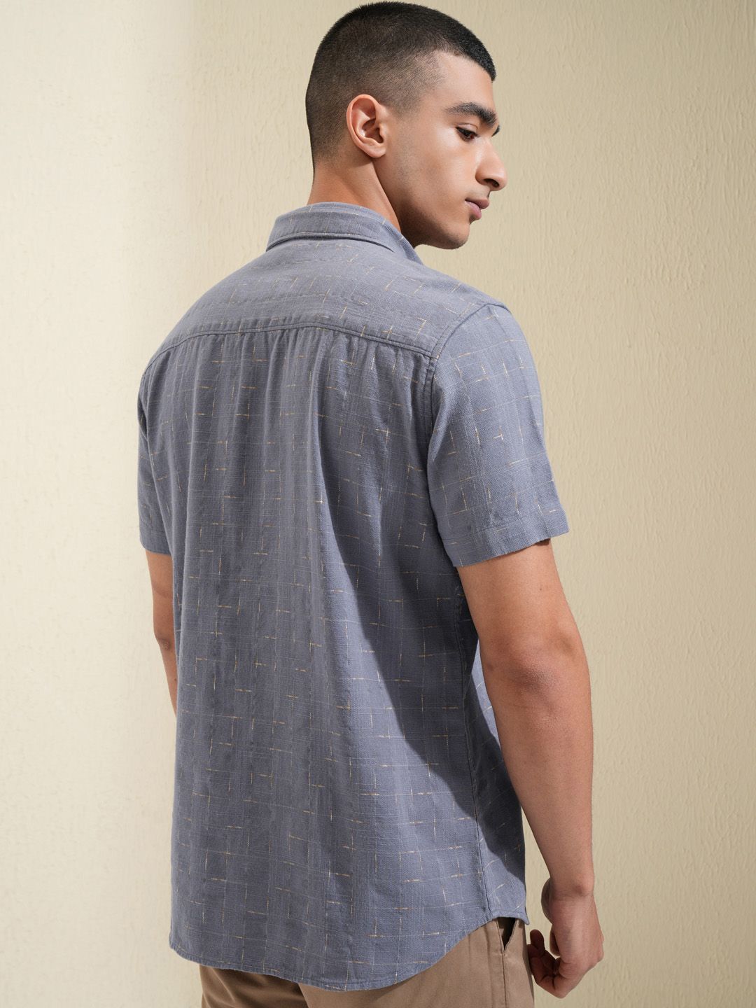 HIGHLANDER Men Special Yarn Dobby Textured Checked Casual Shirt