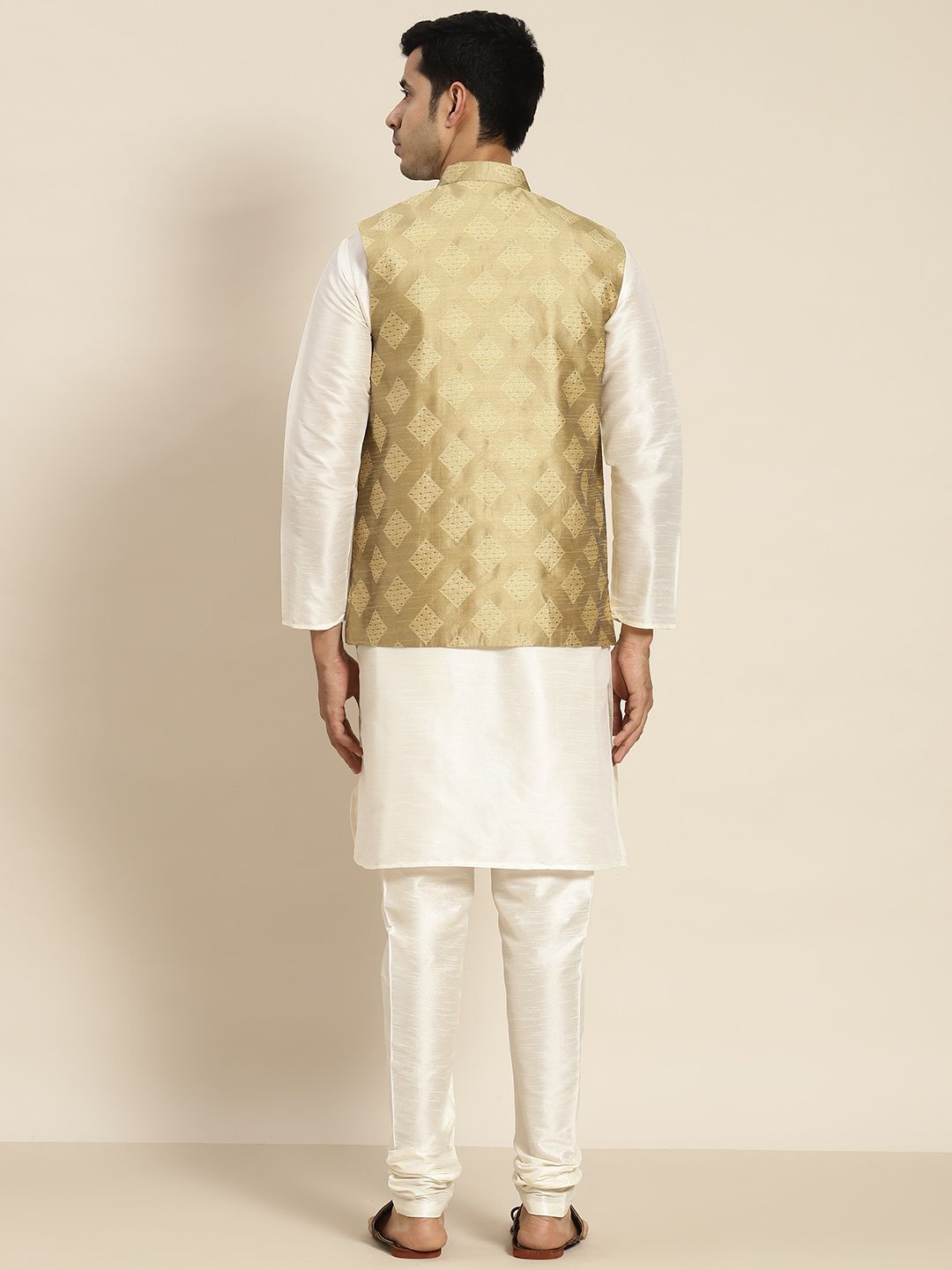 SOJANYA Men Cream-Coloured Kurta with Churidar