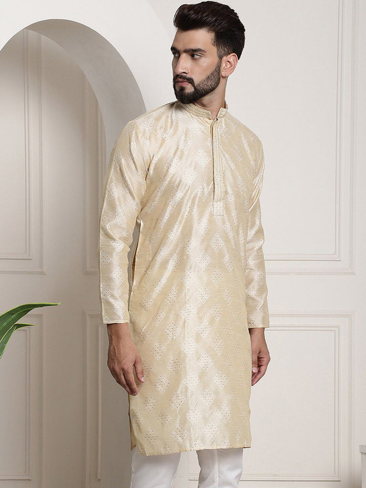 SOJANYA Kurta Kerja Benang Kolar Mandarin