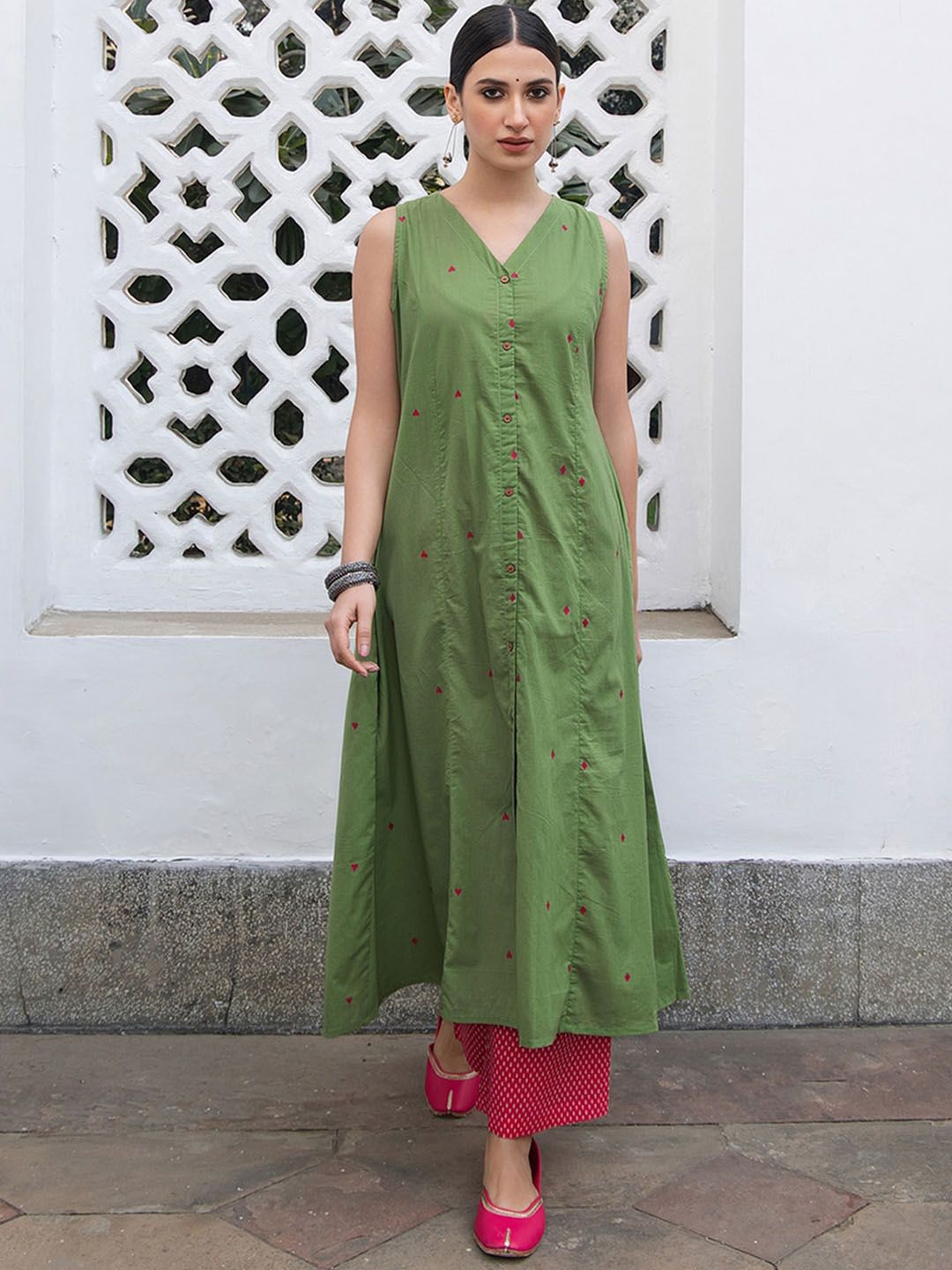 Janasya Women's Green Pure Cotton Geometric A-line Kurta Set