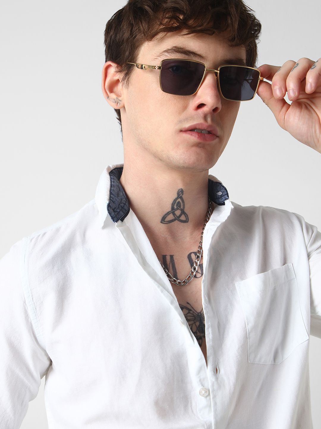 VASTRADO Men Classic Spread Collar Solid Cotton Slim Fit Casual Shirt