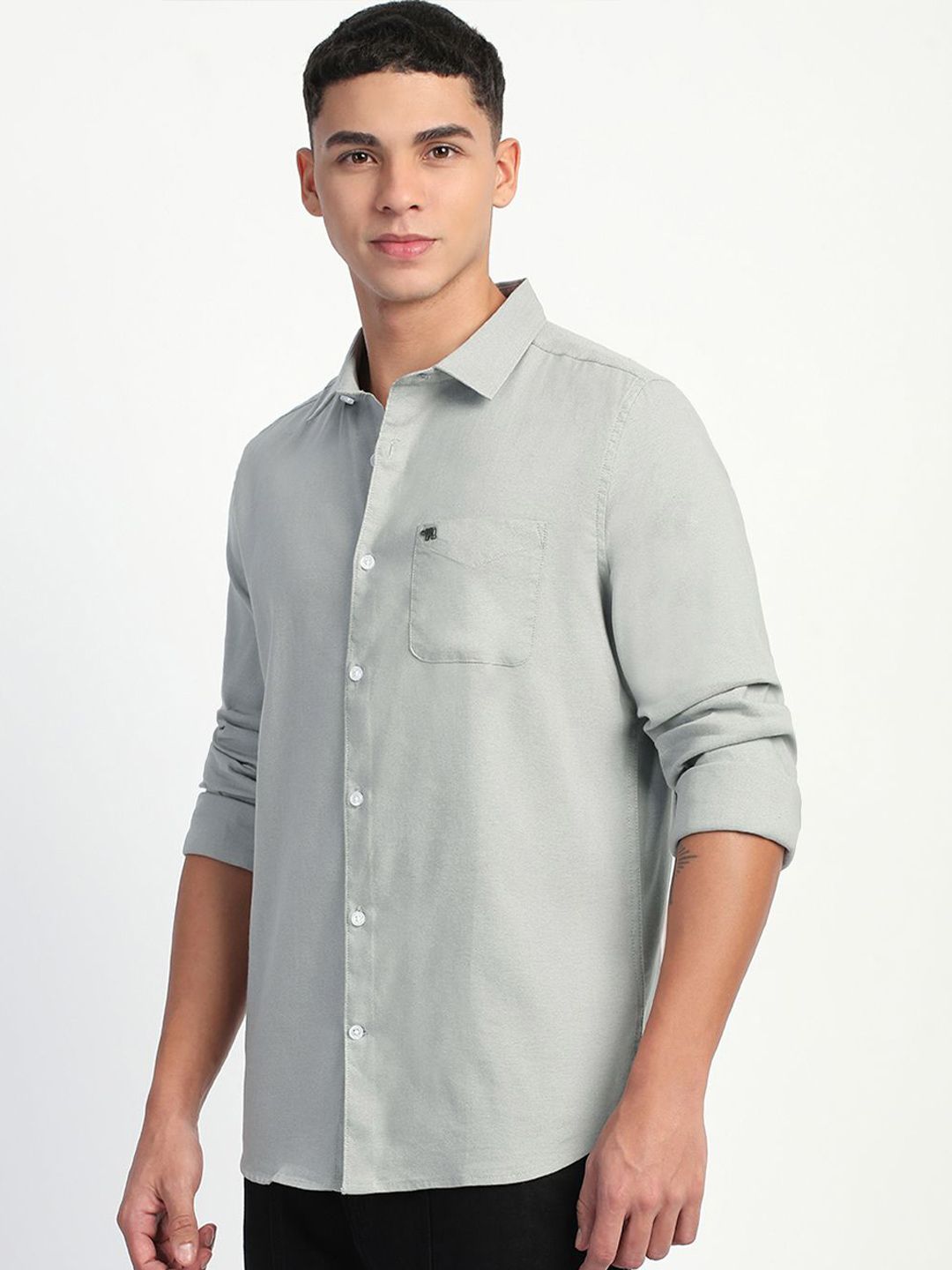 THE BEAR HOUSE Men Slim Fit Opaque Solid Casual Shirt